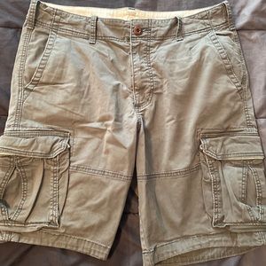 Men’s Hollister shorts size 34
